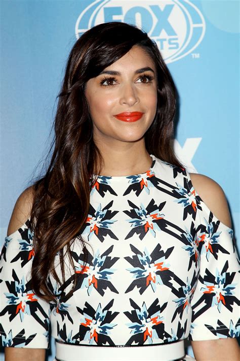 Hannah Simone Eyes Different