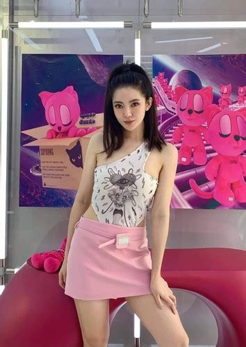 B Ch P L N Nhan S C Hot Girl T Linh Ra Sao