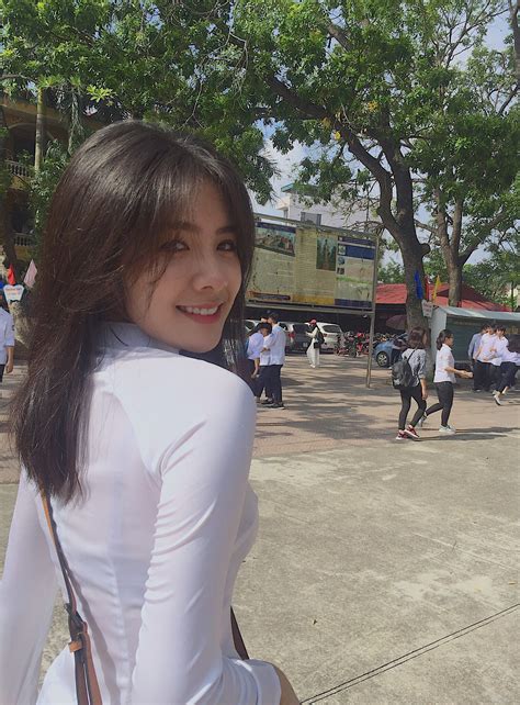 Lo T Hot Girl T Ng N I Kh P M Ng X H I Nh Ng M A Khai Gi Ng B O Tri Th C V Cu C S Ng Tin