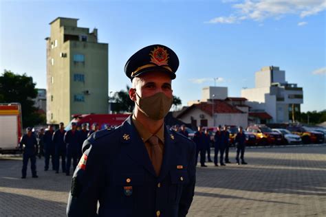 CORONEL CÉSAR PASSA PARA A RESERVA EM SOLENIDADE QUE COMEMORA A