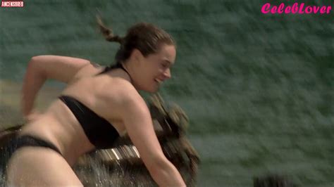 Emilia Clarke Nude Pics Page