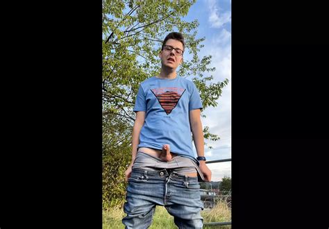 Vid Os Porno Gratuites Gay Dans La For T Xhamster