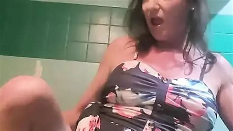 ParaisoVenus FELINA MILF SE MASTURBA PARA SU HIJASTRO XHamster