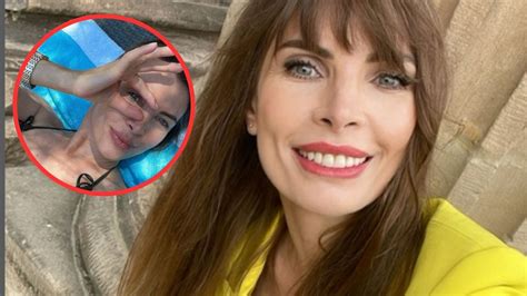 Agnieszka Dygant wypoczywa na wakacjach pod palmami Cała w skowronkach pozuje w bikini