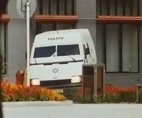 IMCDb Org 1986 Ford Transit Security Van MkIII In Byl Jednou Jeden