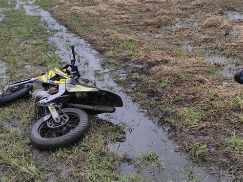 18 latek próbował uciekać przed policją na crossie Pościg zakończył