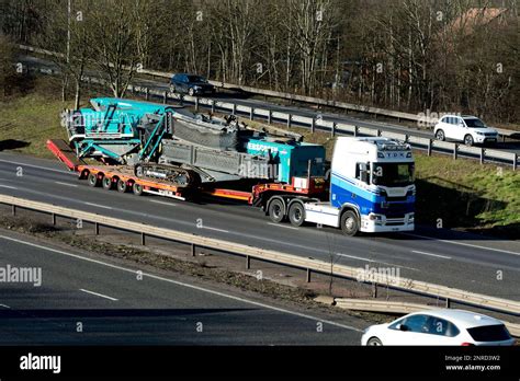 Tdr Low Loader Lorry On The M40 Motorway Warwickshire Uk Stock Photo