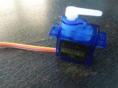 Interface Servo Motor With Arduino Uno