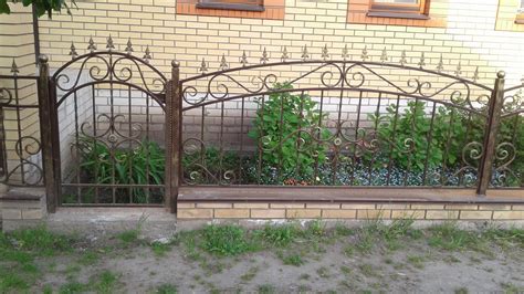 Кованые палисадники для частного дома - 58 фото