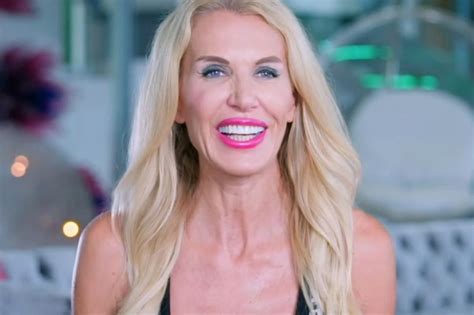 Ony Miami Aneta Glam W Nowym Roku Jest Wci Sob Zn W Kusi W Wykrojonym Bikini Wp Teleshow