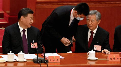 Xi Jinping Ordena La Expulsi N Del Ex Presidente Hu Jintao Del Congreso