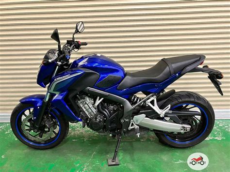 Купить б у Honda CB 650F инжектор 6 передач в Москве синий naked bike 2016 года по цене 699 000