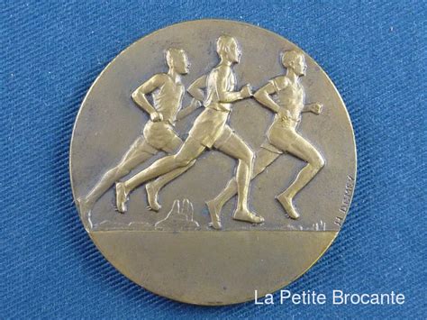 Ancienne M Daille En Bronze Sous Secr Tariat D Tat De L Ducation Physique