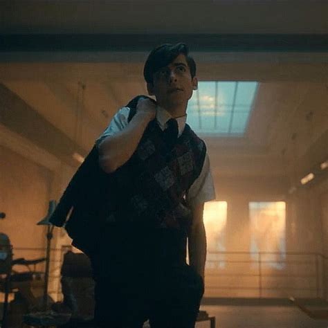 Pin on Знаменитости Hot actors Actors Best umbrella