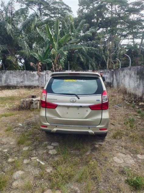 Lelang Mobil Toyota Avanza G Mt Kuning Metalik Manado