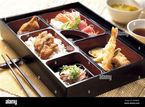 Japanese Bento Hi Res Stock Photography And Images Alamy