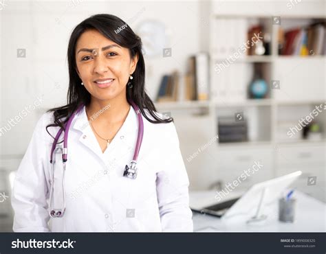 Ninna Latina Doctor Adventures