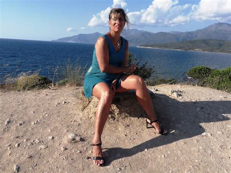 Slutty Milf Lisa Flashing Outdoor Porn Pictures Xxx Photos Sex Images Pictoa