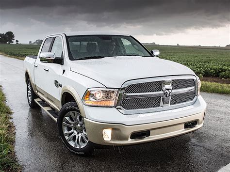 Ram Trucks 1500 Crew Cab Specs And Photos 2013 2014 2015 Autoevolution