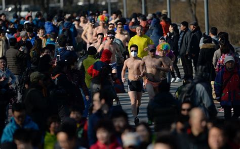 Runners Take Part In Beijing Naked Run 1 Chinadaily Cn