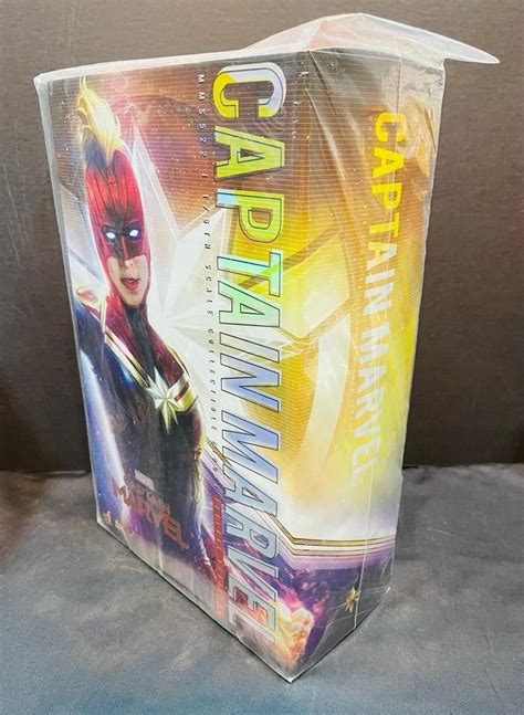 Hot Toys MMS CAPTAIN MARVEL Deluxe Version Hobbies Toys Toys Games On Carousell