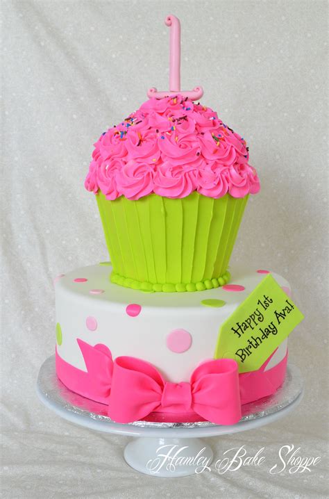 Cupcake Shaped Birthday Cake