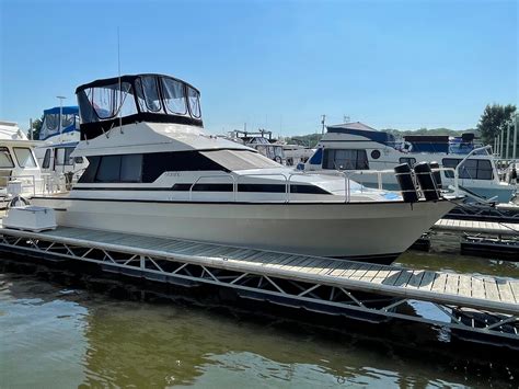 New 1990 Mainship 35 Convertible - Minnesota | TopBoats
