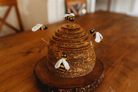 Diy Beehive With Bees Foragecreatelove