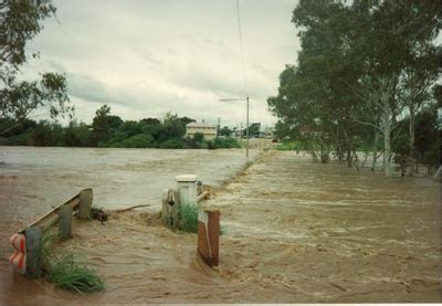 Flinders River in flood, Hughenden, 1990s?; Unidentified; 2011-321 | eHive