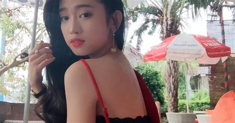 Ch N Dung Hot Girl C H I Nh T Showbiz Vi T