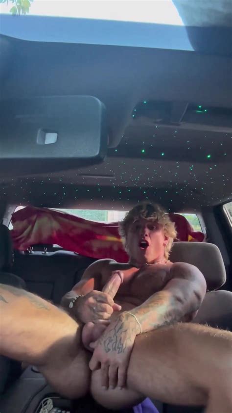 Hot Dude Jerks Off In Car And Cums ThisVid