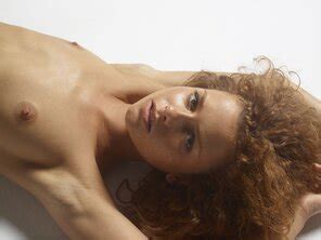 Amateur Girl Julia Nude Figures Px Porno Foto