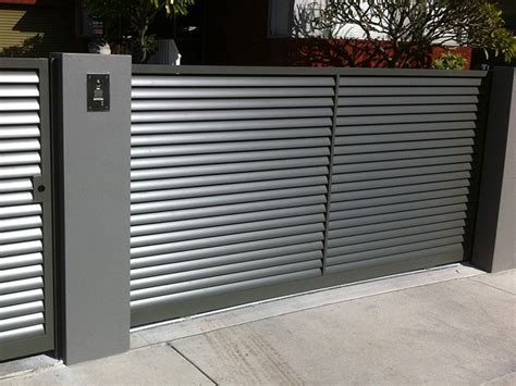 Louvered Slat Fencing And Driveway Gates Melbourne Pinnacle Fencing