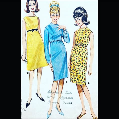 Butterick 3040 B32 Empire Waist Dress Sewing Pattern Vintage Dress