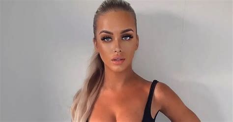 Woman Completely Mortified As Handyman Spots Sex Toy Stuck On Bathroom Wall The Mirror