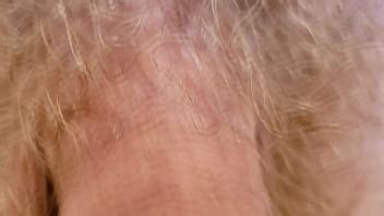 Ombligo y pene primer plano y detalle en cámara lenta extrema XVIDEOS