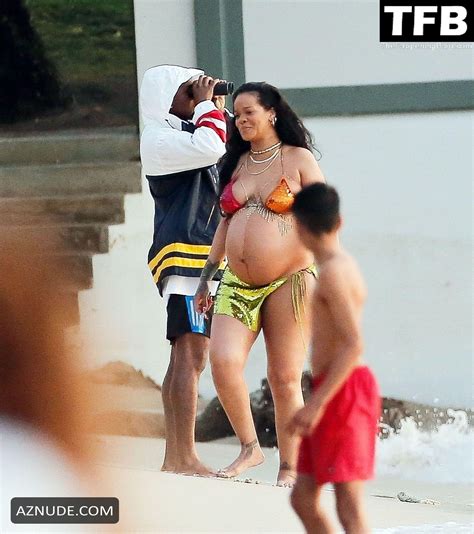 Rihanna Sexy Seen Showing Off Her Tits In A Bikini Top At The Beach In Barbados Aznude