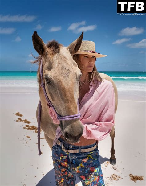 Elle Macpherson Nude Sexy Elle France July Issue Photos Thefappening