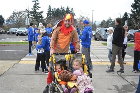 Ridgefield Celebrates Fifth Annual Turkey Trot The Reflector