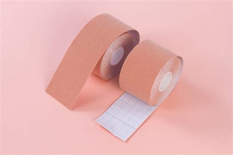 931 张 Boob tape 免版税图片库存照片和图像 Shutterstock