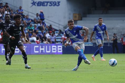 Técnico Universitario vs Emelec canales de TV streaming y horarios