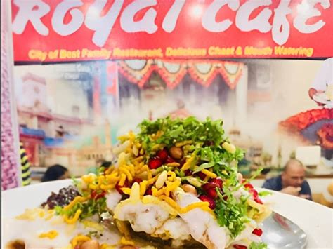 Tunday Kababi To Mughal Dastarkhwan: 5 Best Restaurants To Eat In Lucknow