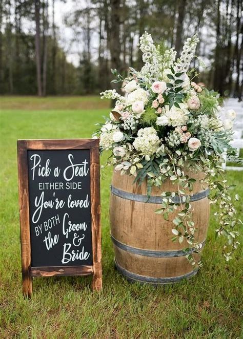 outdoor country wedding sign ideas - EmmaLovesWeddings