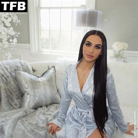 Carli Bybel Nude The Fappening Photo 2048781 FappeningBook