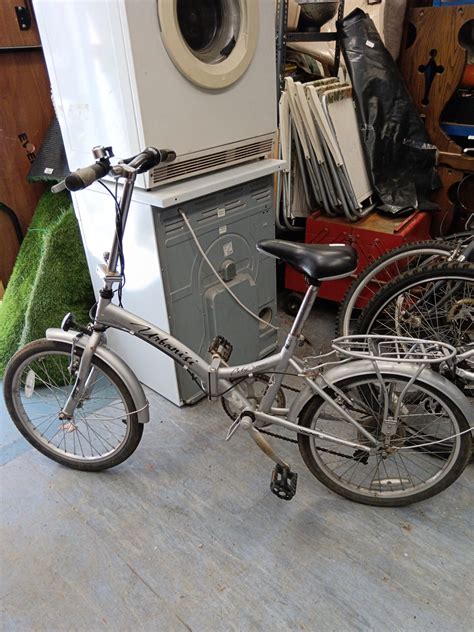Urbanista city folding bicycle – Badgers Auctions