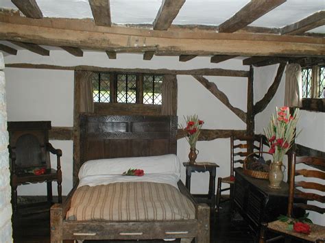 17th Century Bedroom Tudor Decor Primitive Furniture
