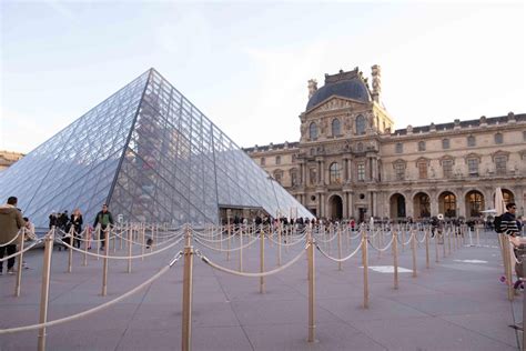 Paris Louvre Museum Mona Lisa First Viewing Semi Private