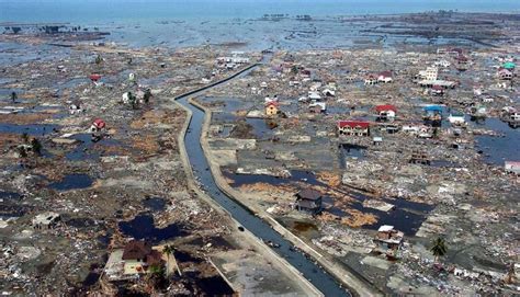 2004 Indian Ocean Tsunami and Deaths Still Frightens Masses