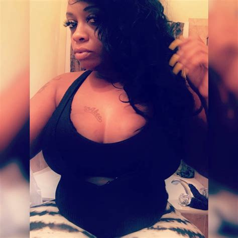 Big Tits Hoe ShesFreaky