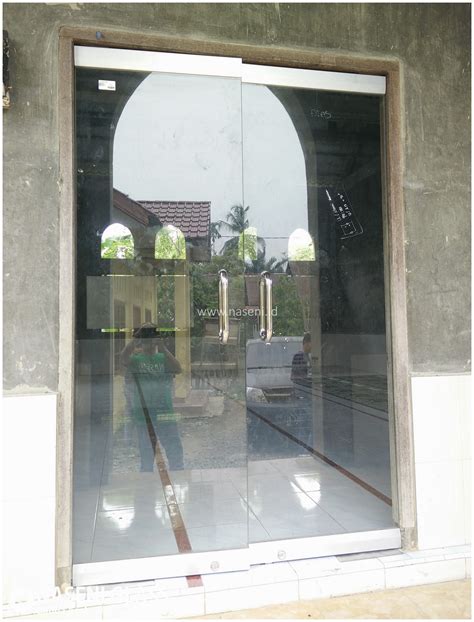 desain rumah minimalis  pintu kaca